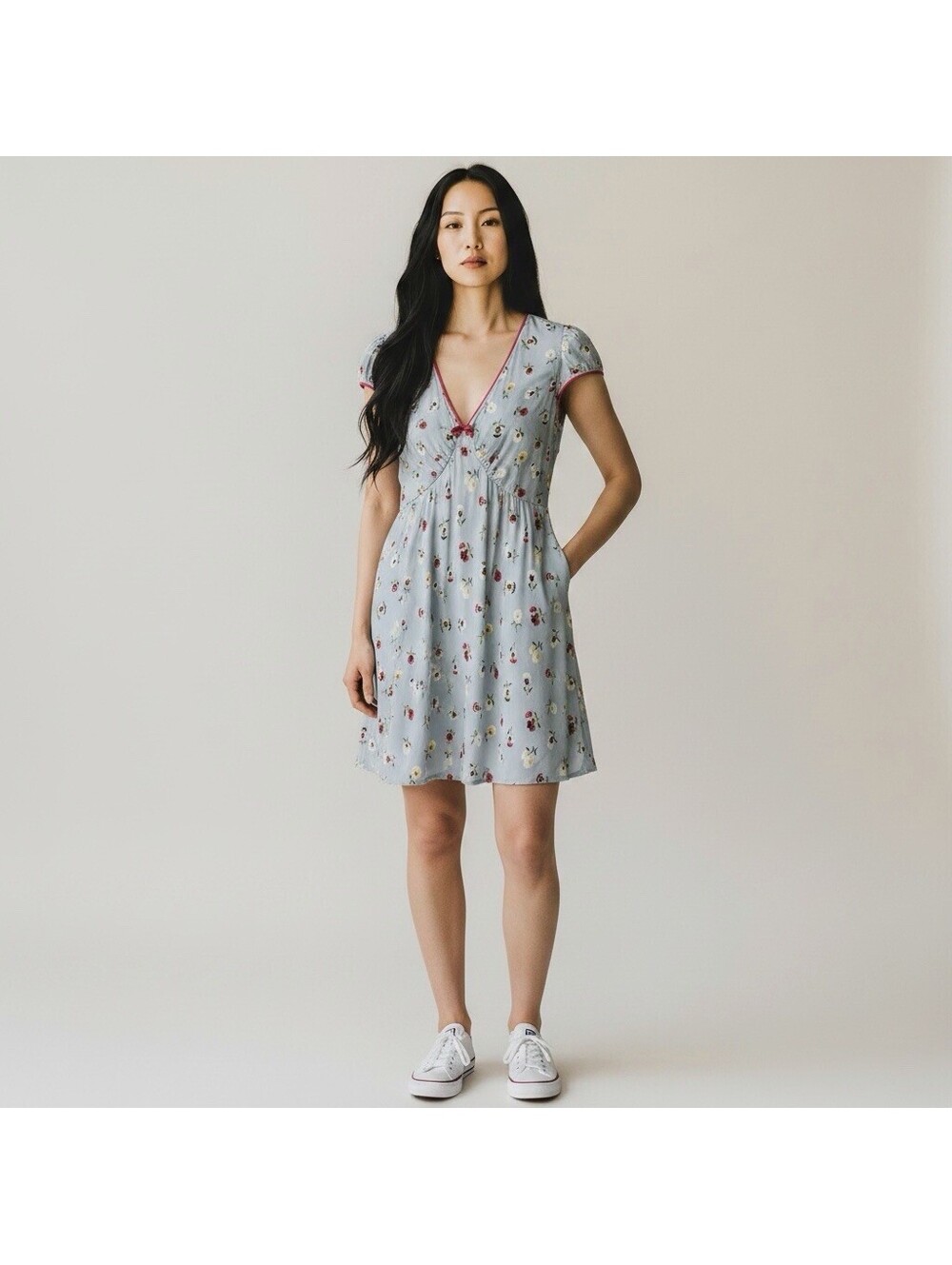 Women’s Floral Dress Gap Doen Size 2 Blue Short Sleeve V Neck Tie Waist Dress